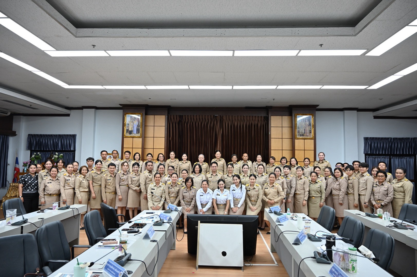 ผู้ว่าฯ พะเยา มอบนโยบายขับเคลื่อนงานพัฒนาชุมชน ผนึกกำลัง “พช.พะเยา” เชื่อมภารกิจกรมฯสู่นโยบายระดับจังหวัด สร้างเศรษฐกิจชุมชนเข้มแข็งอย่างยั่งยืน 