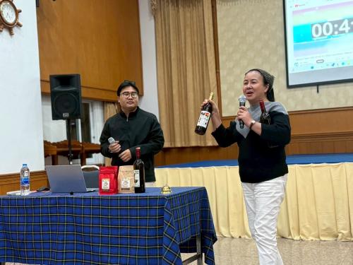 พช.พะเยา : ดำเนินโครงการประชุมเชิงปฏิบัติการพัฒนาศักยภาพเครือข่ายกลุ่มอาชีพ และผู้ผลิต ผู้ประกอบการ หนึ่งตำบล หนึ่งผลิตภัณฑ์